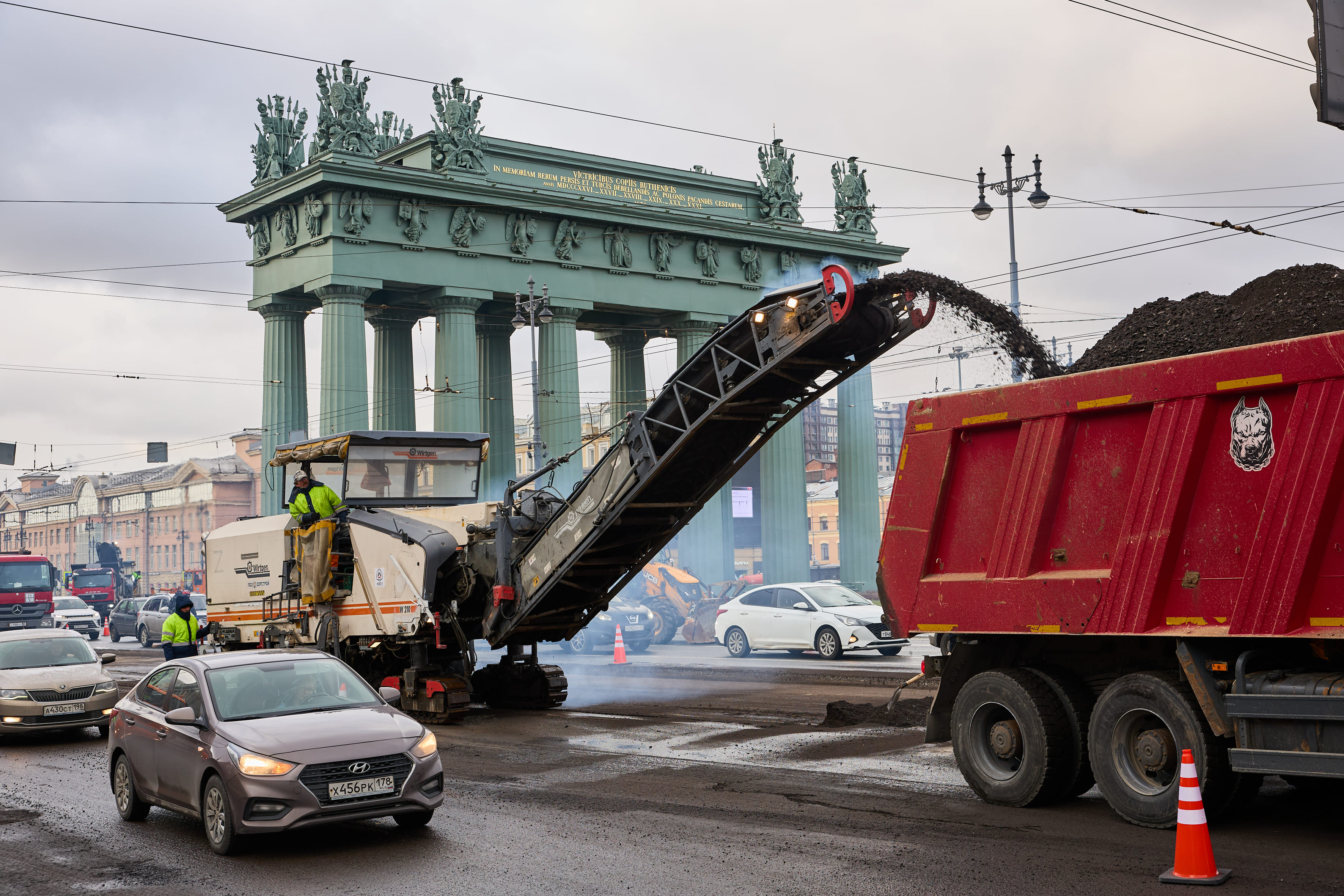 Дорожники завершили ремонт 5-километрового участка Московского проспекта